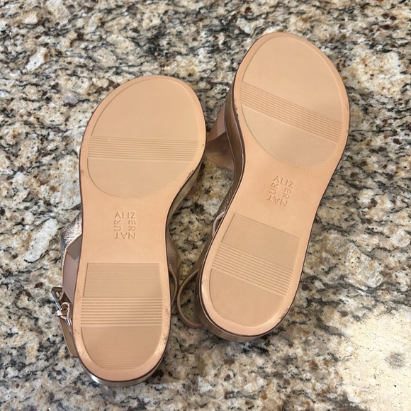 NWOB Naturalizer Charlize Rose Gold Leather Sandals - Picture 3 of 5